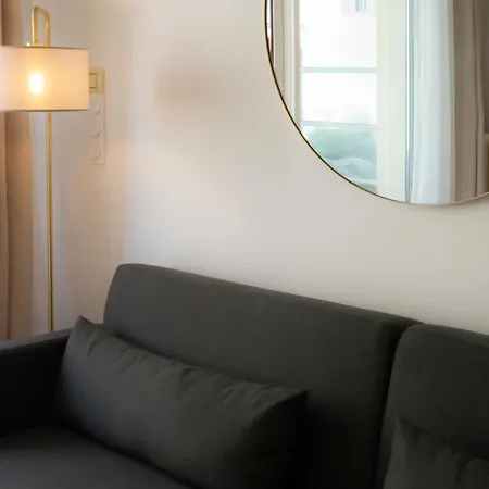 A4 Staywiz Us-2p Au Coeur De Les Pins 5min - Ac Balcon アパート *