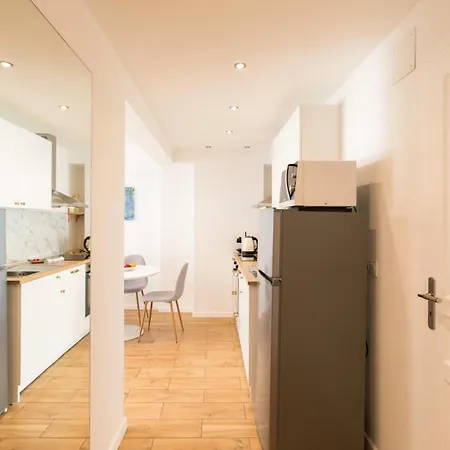 アパート A4 Staywiz Us-2p Au Coeur De Les Pins 5min - Ac Balcon