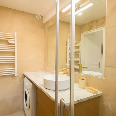A4 Staywiz Us-2p Au Coeur De Les Pins 5min - Ac Balcon アパート *