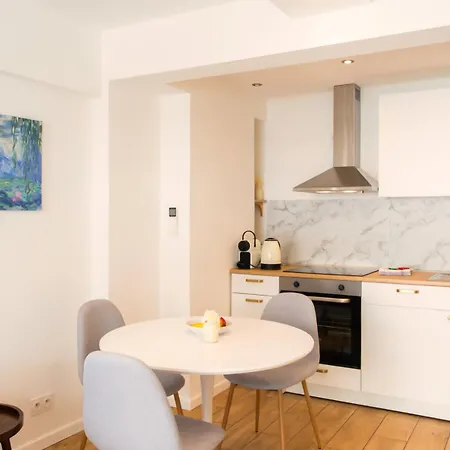 A4 Staywiz Us-2p Au Coeur De Les Pins 5min - Ac Balcon アパート